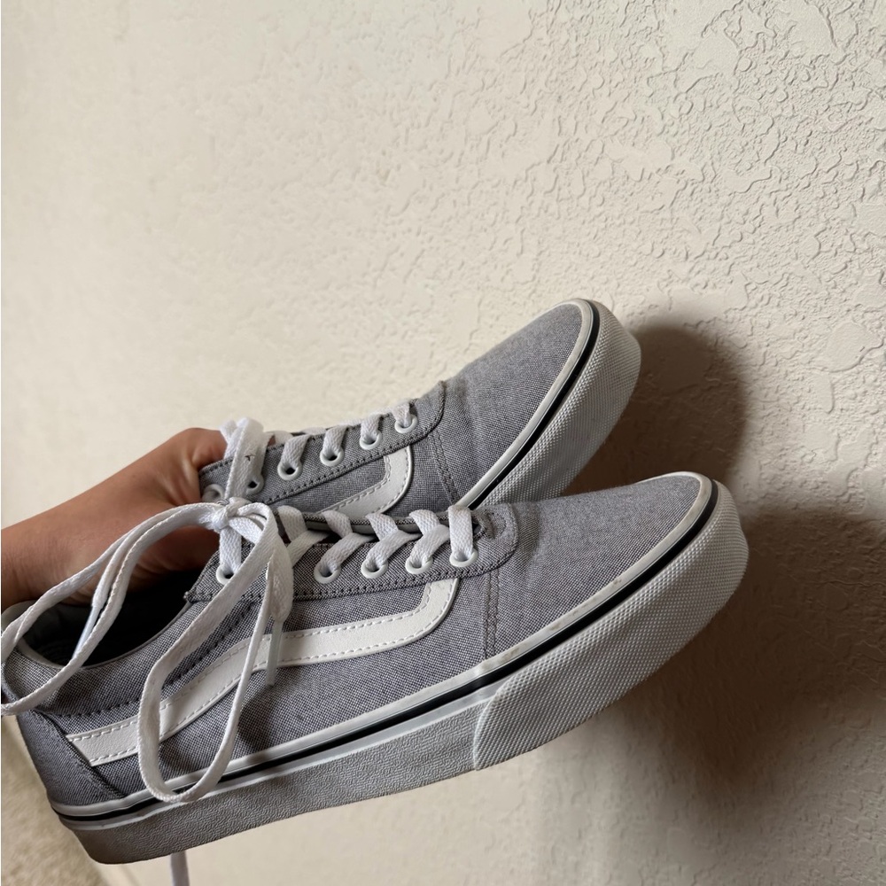 Vans women’s size 9 - Picture 2 of 6